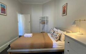 Cosy Apt Metres From Fremantle Markets And Bathers - Hosted By Canstay